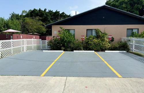 Sea Breeze-2 BR Apartment- Centrally Located - Foto 22