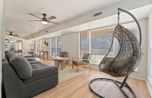 Spacious Lakefront View With Hot Tub and Pool NH - Foto 62