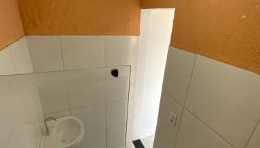 Lindo, simples, aconchegante e pé na areia - Foto 4, Shower