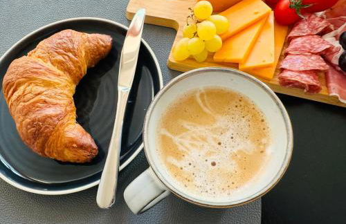 SuperHosts ZENTRUM - Parkplatz - BADEWANNE - Netflix - KAFFEE - Foto 9