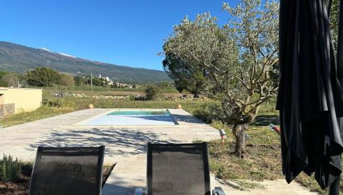 Le Mas des Grillons, mas rénové entièrement climatisé avec piscine et vue Ventoux - Foto 2