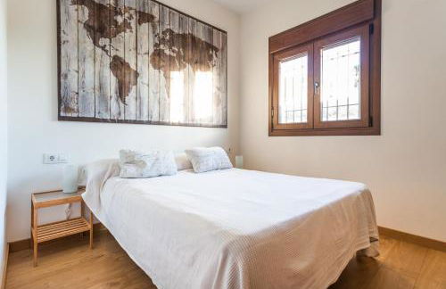 VILLA DE LUJO CLIMATIZADA. PISCINA Y JARDIN PRIVADO - Foto 14