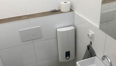 Cozy Apartment near Maschsee, balcony, gardenview - Foto 4