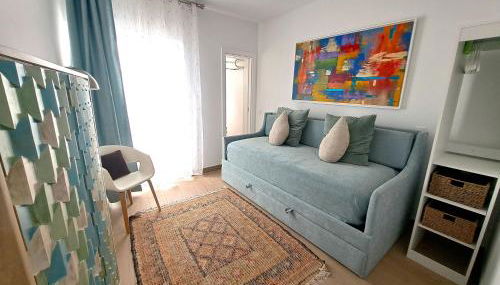 HYPERCENTER PENTHOUSE @ true heart of old town - Photo 5