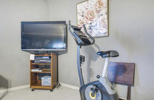 Lovely Fayetteville Home Deck and Fireplace! - Foto 25