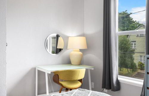 King Bed, Near DT and Best Restaurants, Pets OK! - Foto 18