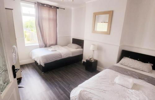 The Comfy Contractors Resort, Free Private Parking & Wifi, 7 beds - Foto 15