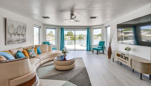 Sunset Views and Hot Tub Lakefront Holiday Retreat! - Foto 4