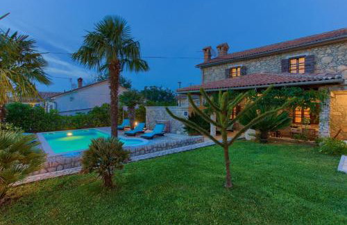 Rustic holiday house MAGDALEA with pool - Foto 44