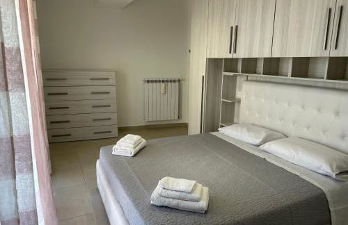 Beautiful Apartment with Swimming Pool - Photo 10