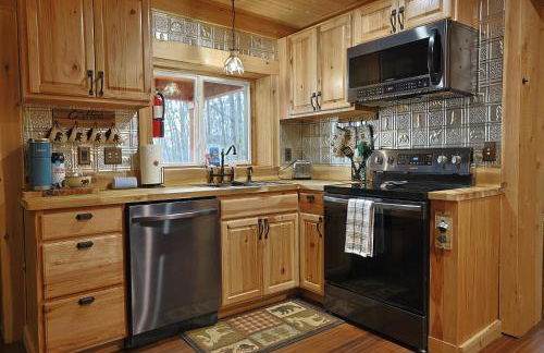 Couple Retreat Cabin-near Smoky Mountain Railroad-Hot Tub - Foto 27