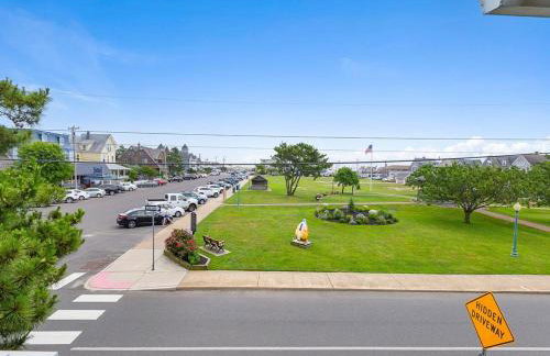 Wifi, Outdoor Shower, Deck, Ocean Side 2Nd Floor Duplex Ocean Side 1St Floor Duplex, A Short Walk From The Best Lbi Attractions, A Small Park, And, - Foto 4