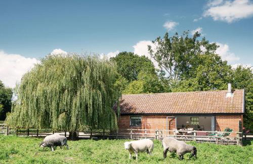 The Workshop by The Suffolk Cottage Collection - Photo 22