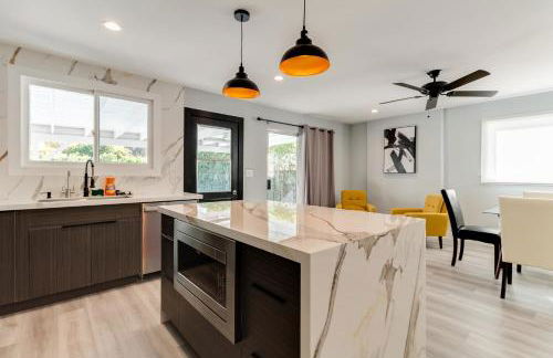 4 Bedroom West Hills Charmer with Pool - Foto 10