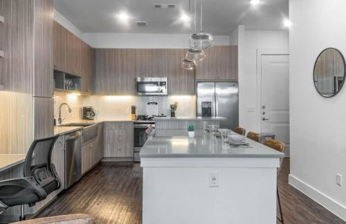 Lavish Escape 1Bd1Ba Pool w Golf Sim - Foto 13