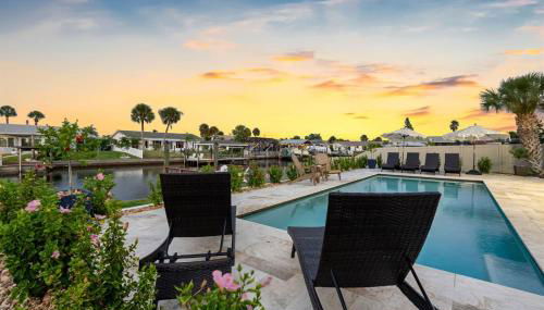 Brand New Saltwater Pool! - Waterfront Canal - Luxury Home - Foto 2