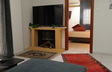 Gk Suites-Constantin view , auto check-in 24h - Foto 13