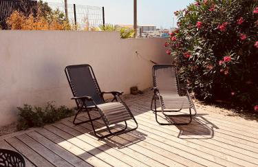 SUPERBE maison, rénovée port de Carro -terrasse,calme & lumière - Foto 23