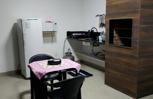 Suíte privativa aconchego a alguns passos da praia - Foto 10