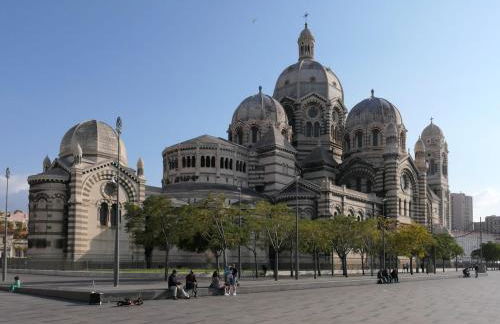 Charmant appartement moderne avec place de parking privative - Foto 8