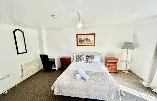 Mannys Apartment - Nice & Cozy 4Bed Flagship Lodge - Photo 4