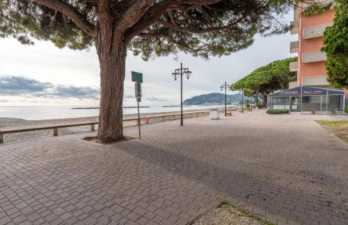 Bilocale Fronte Mare e Parcheggio Privato - Foto 21