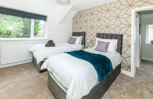 Stylish 3 Bed House Near Hospital, Racecourse, Free Parking - Foto 2