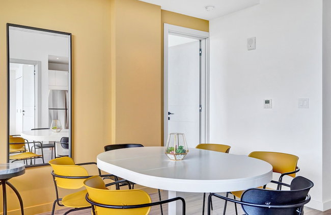 Design District Suites - Photo 46