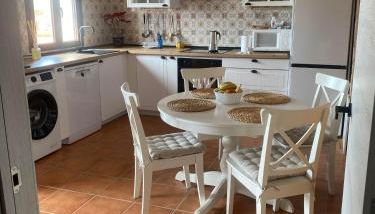 La Casa del Pueblo con piscina y barbacoa - Foto 4