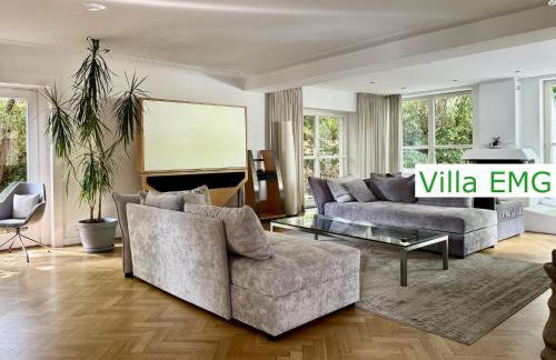 Luxus Ferienhaus Villa EMG Emsdetten nah Münster, Osnabrück, Rheine für Familien Gruppen bis 17 Personen, Pool, Whirlpool, Garten, Kamin, 6SZ - Foto 5