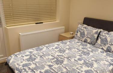 London Luxury Apartments 3 Bedroom Sleeps 8 with 3 Bathrooms 5 mins Walk to tube station free parking - Foto 23