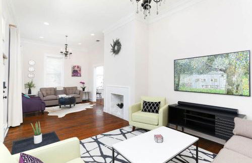 2BR 2BTH with Private Pool Riverwalk Downtown - Foto 26