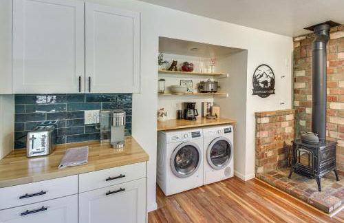 Cozy Retreat with Deck about 2 Mi to Pinecrest Lake! - Foto 11