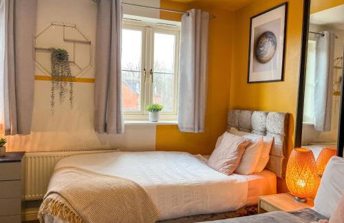 Mayflower 3 Bedrooms House 7 Beds 2 Showers Off Road Parking - Foto 23