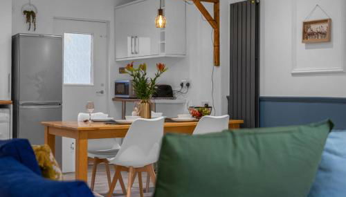 Free Parking - Central - Sleeps 6 - 2 Bedrooms - Foto 2