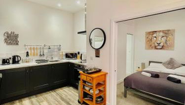 Ye Olde Windmill Apartment Free Parking - Foto 2