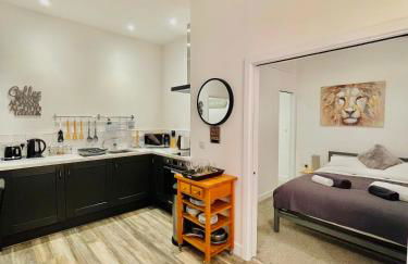 Ye Olde Windmill Apartment Free Parking - Foto 2