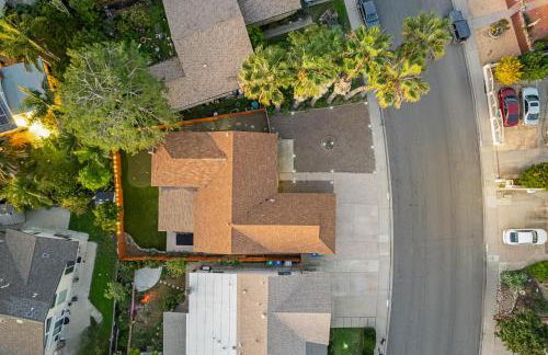 Entire Private Home with 3 Bedrooms 2 Bathrooms, Gated Yard, Garage, Hot Tub, 4-Beds, Golf, Mira Mesa, Available Now - Photo 53