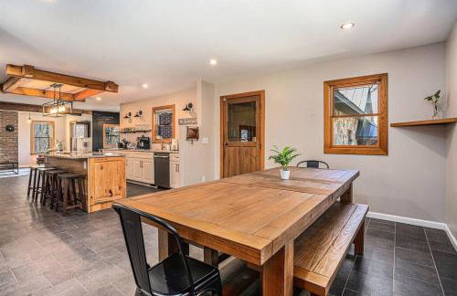 The Hopkins Hideaway - 40 Acres with trails, Arcades, Hot Tub, Fire Pit - Foto 23