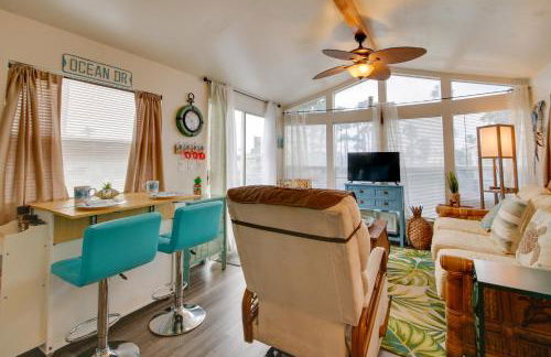 Furnished Deck Waterfront Port Isabel Cottage! - Foto 6