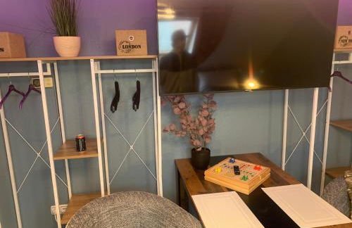 Best-Preis -VIP Lounge- mit Netflix, Self-Check-In, eBike Ladestation, Fahrradraum, WLAN und Netflix - direkt am Elberadweg im Herzen von Wittenberge - Foto 23