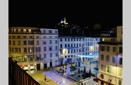 Le Phocéen : T4 balcon vue Vieux-Port - Foto 78