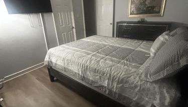 Cozy Luxury One-Bedroom with Designer Lighting - Foto 4