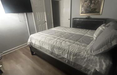 Cozy Luxury One-Bedroom with Designer Lighting - Foto 4