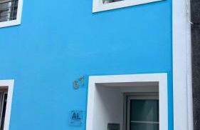 Amazing Blue House - Photo 3