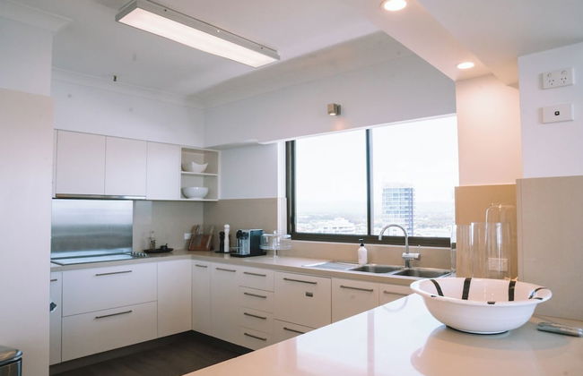 De Ville Apartments - Photo 46