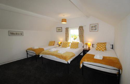 High Street House Thurnscoe by Smart Corporate Stays - Photo 8