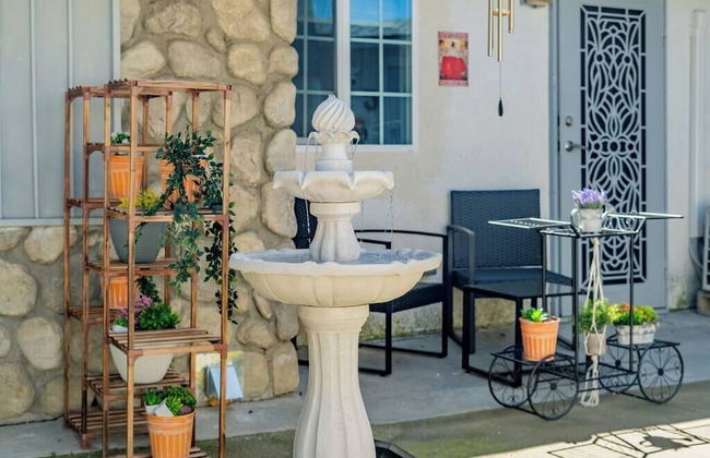 Monterey Park Retreat: Spectacular Views & Comfort - Foto 36