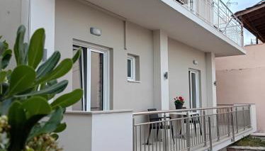 KELLY APARTMENTS - Photo 4