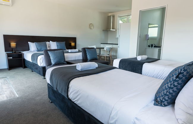 North South Holiday Park - Photo 18